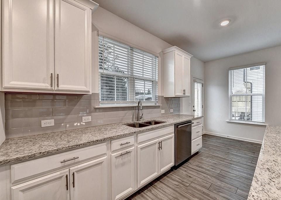 2nd image of 2659 Richmond Row Dr #131