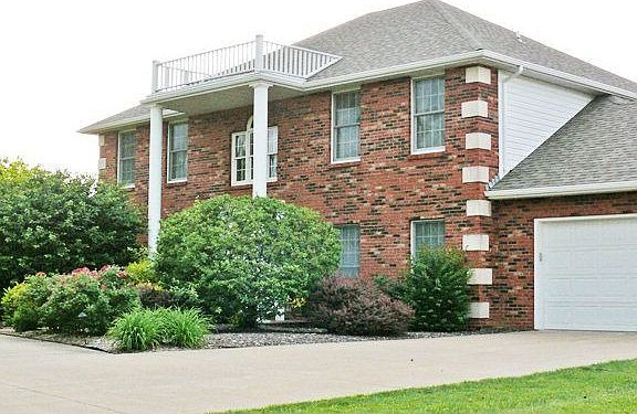 3rd image of 216 Burke Pl