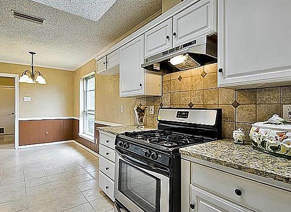4th image of 14406 Tanglewood Dr