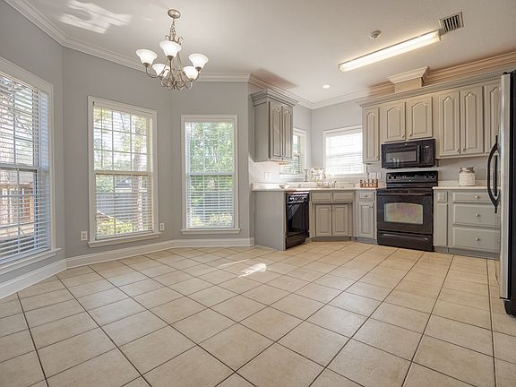 2nd image of 4329 Stonehaven Dr