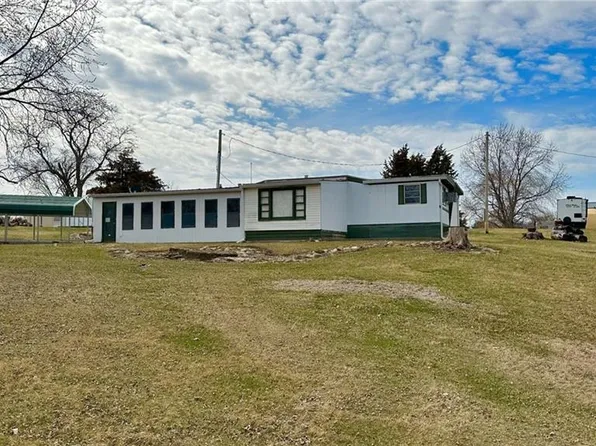 71107 Plaza Dr, Trenton, MO 64683