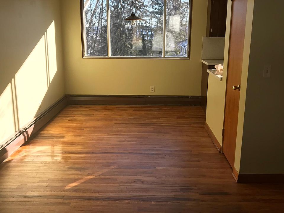 2nd image of 934 Milan Ave #2