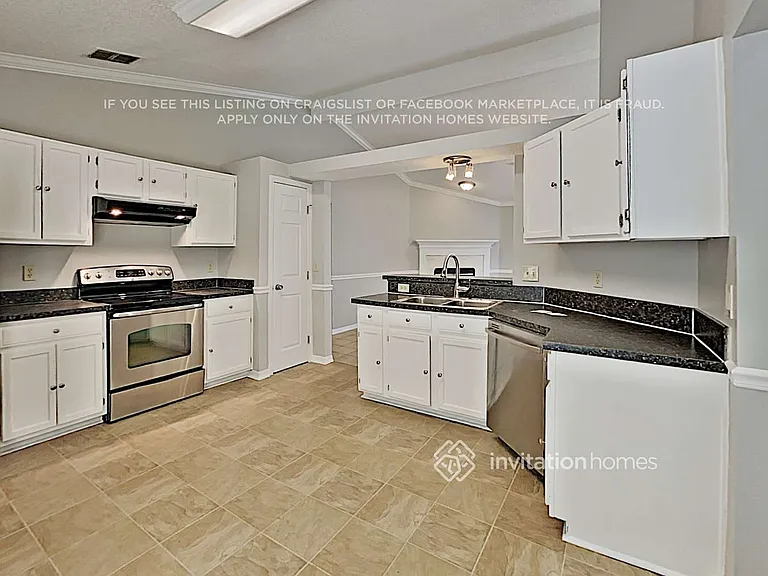 2463 Twin Springs Dr N — Photo 5