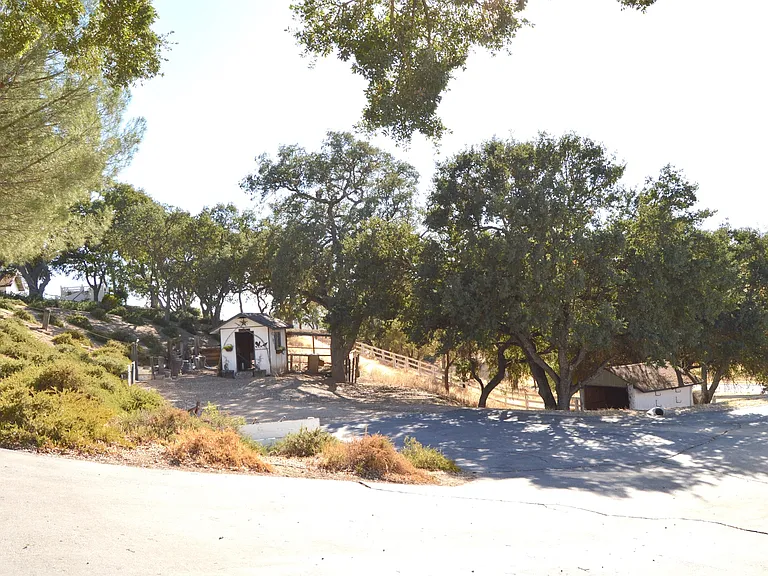 5640 Linne Rd — Photo 16