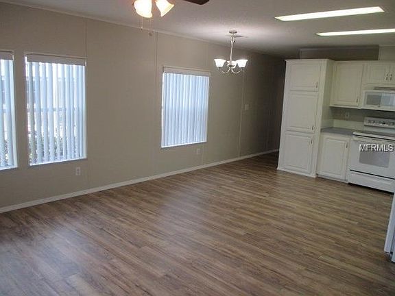 4th image of 97 Pindo Palm St W #97