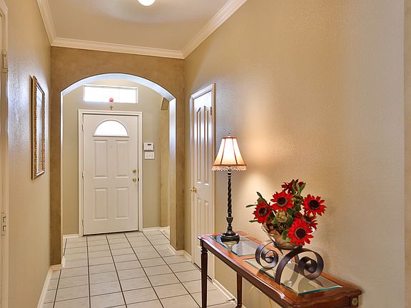 2nd image of 515 Russell Park