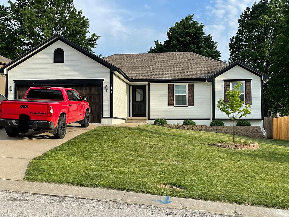 1st image of 2108 NE Wyndham Pl
