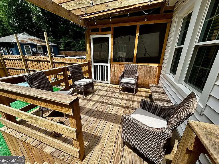 259 N Oliver St #A — Photo 39