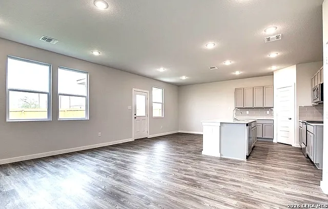 2563 Rambo Dr — Photo 4