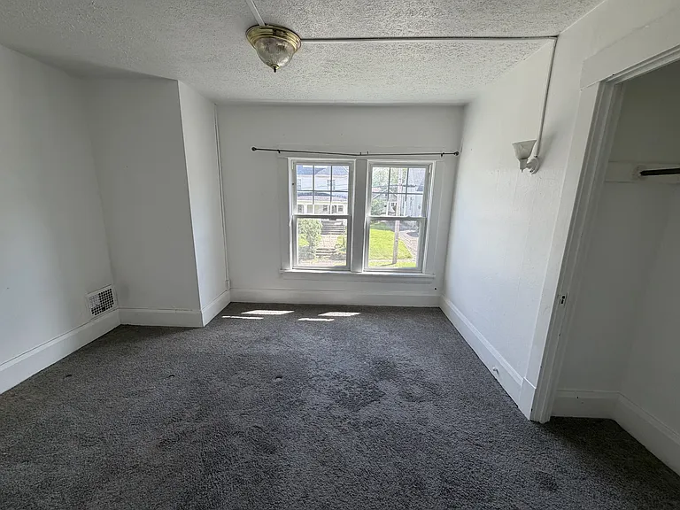 162 Hager St — Photo 9