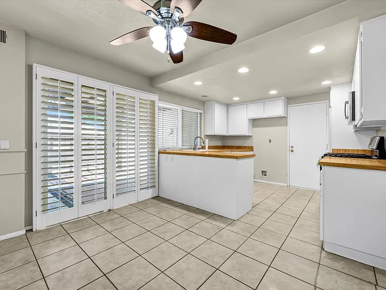 5598 E Vista Del Rio — Photo 7