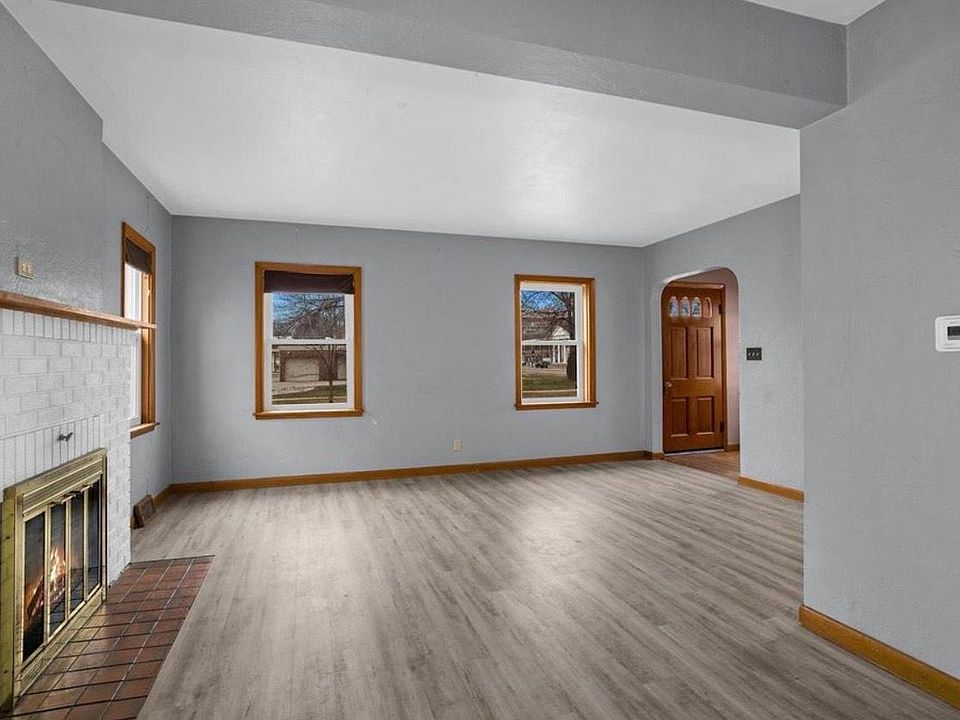 1207 Ferry St, La Crosse, WI 54601 Zillow
