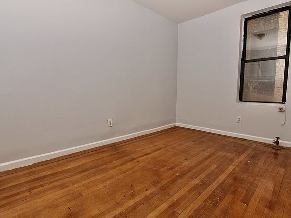 5th image of 642 W 172nd St APT 22