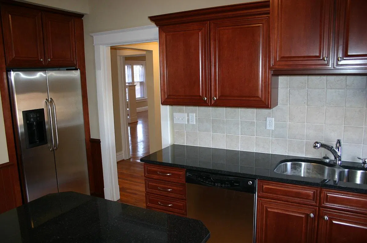 740 Leland Ave — Photo 4