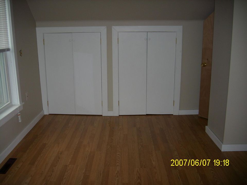 2nd image of 5 1st St