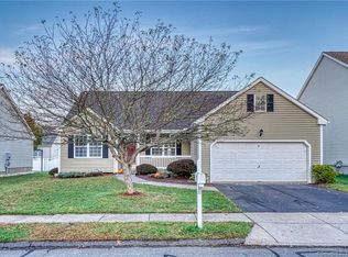 37 Greenview Ter, Middletown, CT 06457