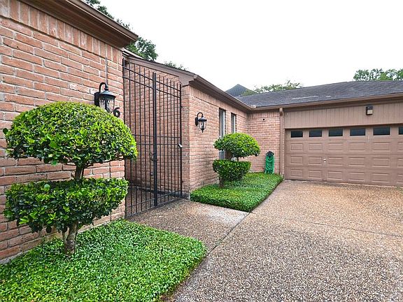 3rd image of 614 Longview Dr
