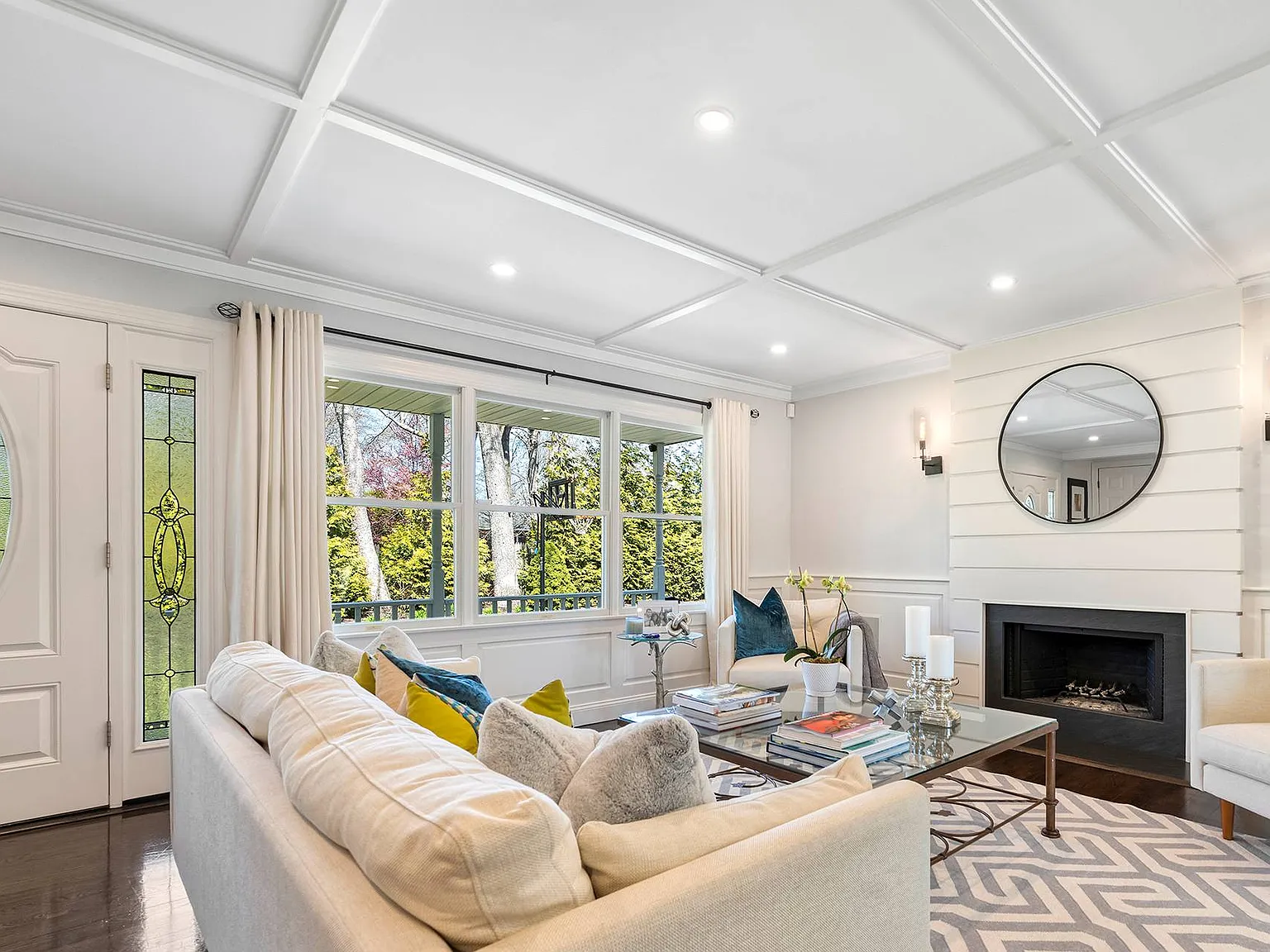 Pristine Home Minutes to Village: — Photo 2