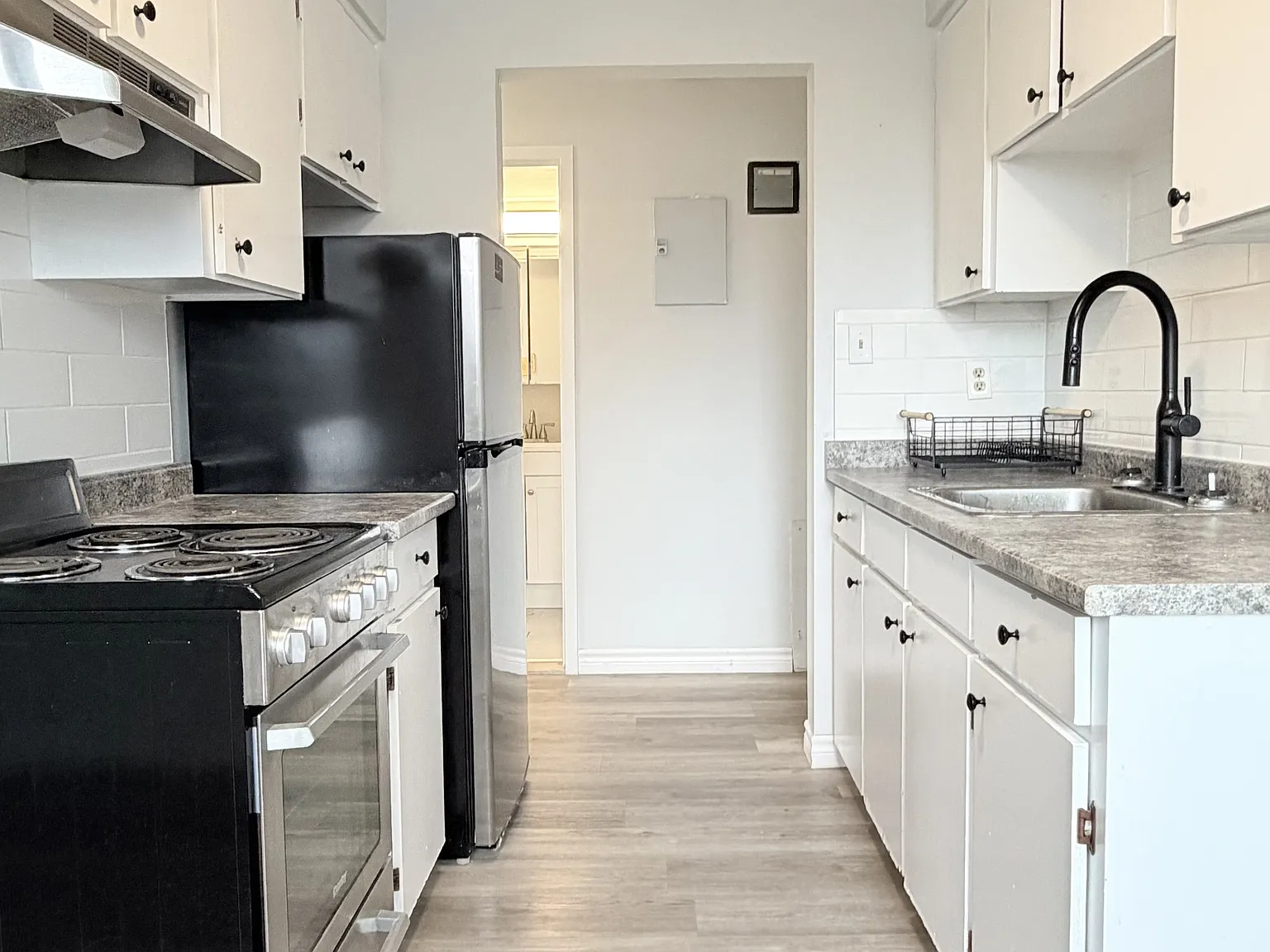 1 bed, $1,225 — Photo 2