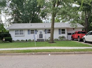217 Circle Dr, Marshall, MI