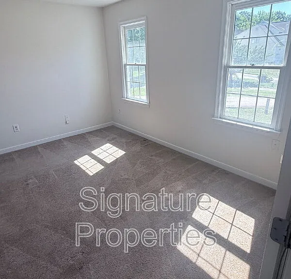 12521 Hillgate Ln — Photo 9
