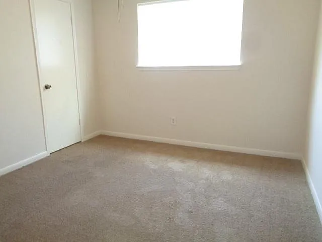 1374 Gentle Bend Dr — Photo 17