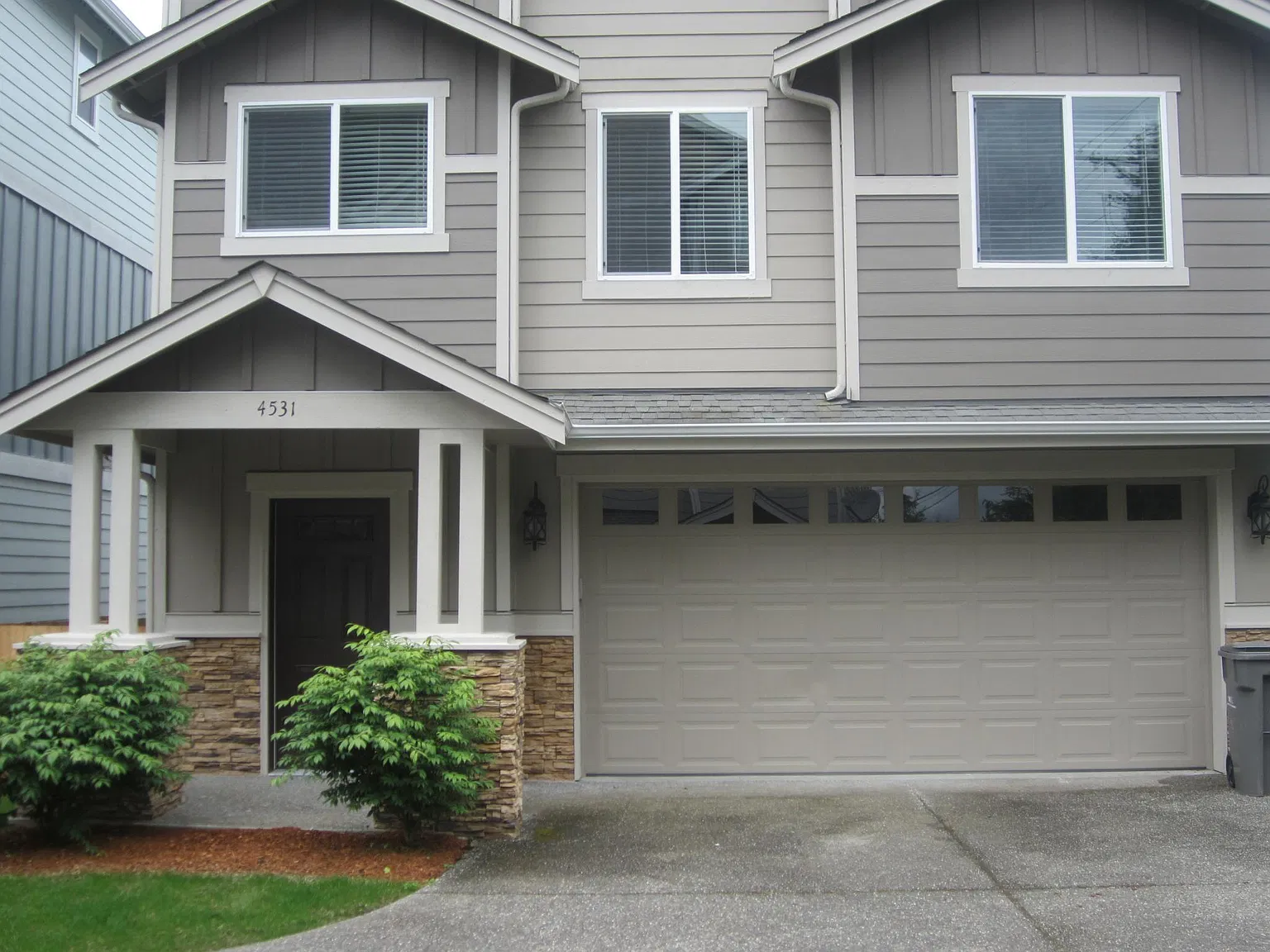 4 bed, 3.5 bath, 2275 sqft, $3,400 — Photo 2