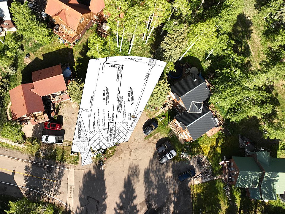 2nd image of 176 Alexander Overlook #320