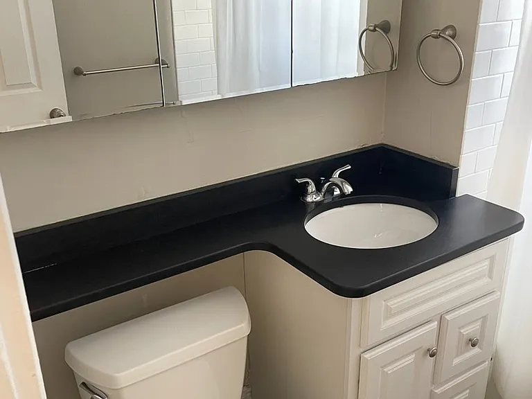 452 Park Dr — Photo 7