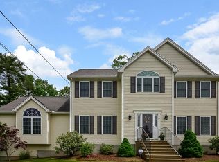 45 Meadowbrook Rd, Franklin, MA 02038