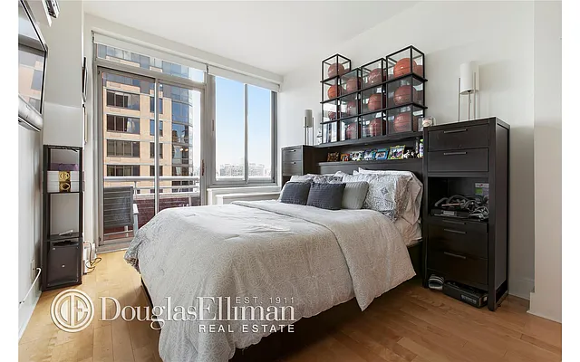 Rented by Douglas Elliman | media 39