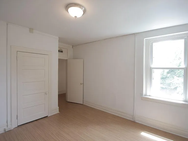 7720 Waverly St #5 — Photo 9