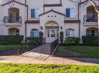 1237 Capuchino Ave APT 2, Burlingame, CA 94010