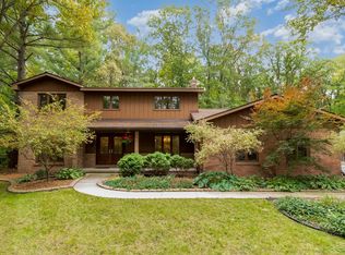 4613 Oakridge Dr, Midland, MI