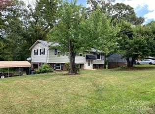 1449 23rd Avenue Pl NE, Hickory, NC 28601