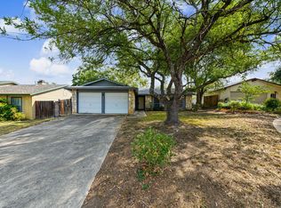 5910 Patrick Henry St, San Antonio, TX 78233