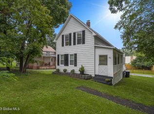 20 New Turnpike Rd, Troy, NY 12182