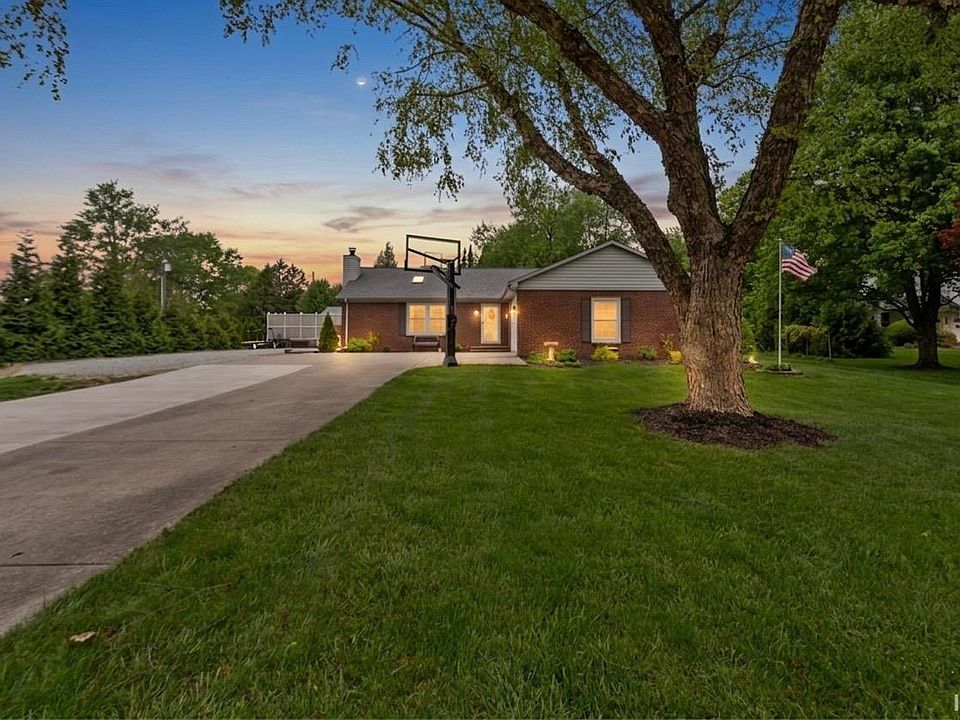 1st image of 134 Lee Dr