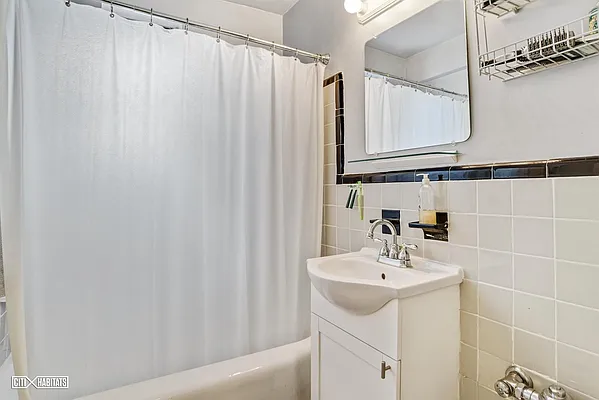 Sold by Citi Habitats | media 3