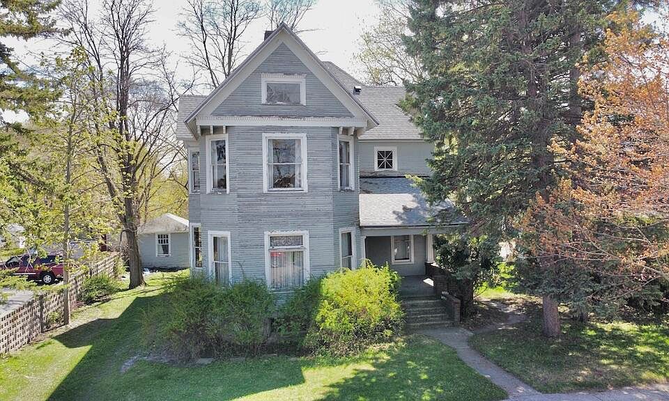 1st image of 339 2nd St