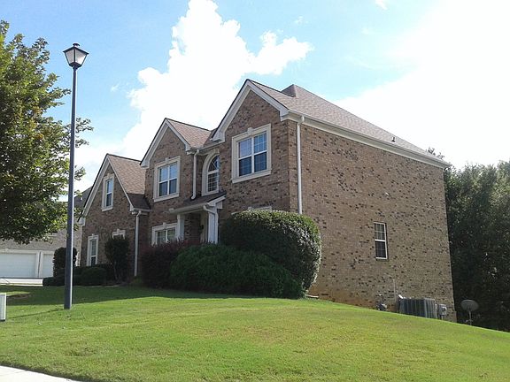 3rd image of 3348 Bartlett Ave