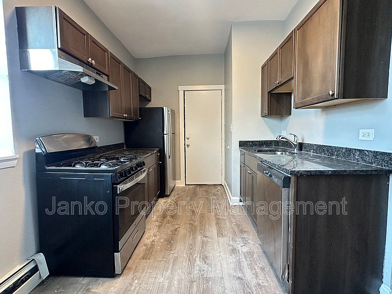 1st image of 5657 W Washington Blvd #3S