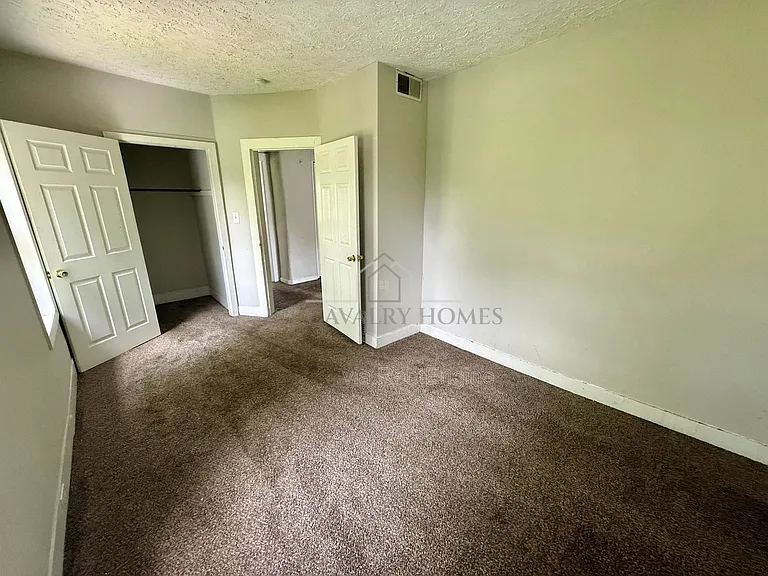 366 Buckingham St #2 — Photo 5