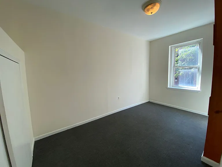 19 Aberdeen St #4 — Photo 12