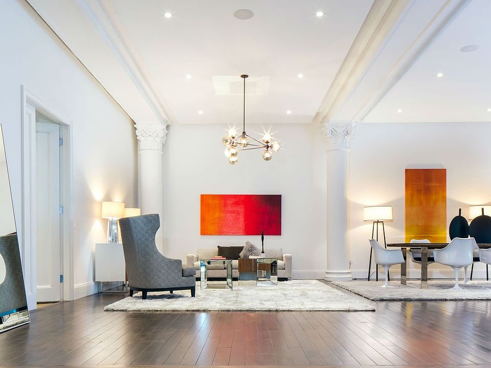 1st image of 43 W 14th St