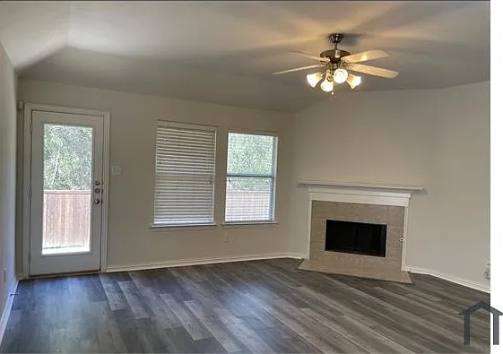 608 Creekside Dr — Photo 7
