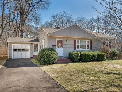 137 West Side Drive, Hamden, CT, 06514