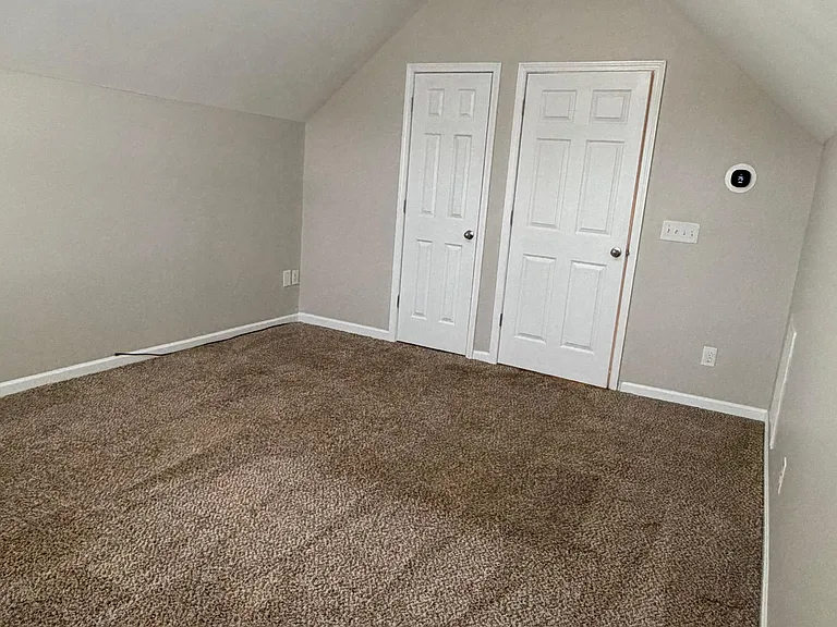 130 Caledonia Dr — Photo 27