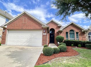 4320 Mountain Crest Dr, Fort Worth, TX 76123