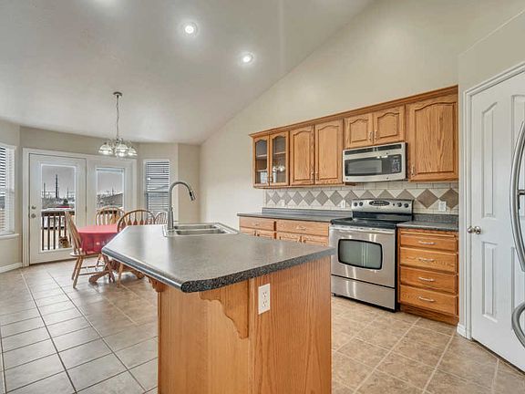 3rd image of 6356 W Rose Run Way